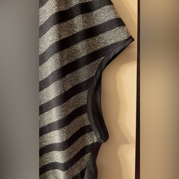 Guess Black Silver strip top in size M. - Picture 3 of 5